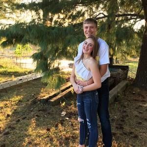 Meet your Posher, Leah